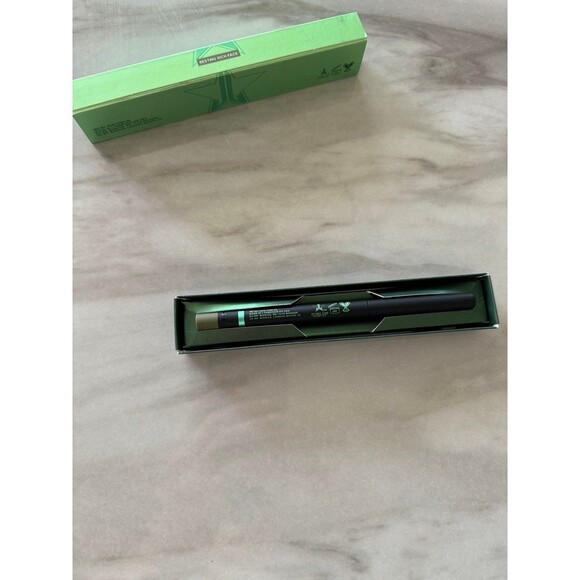 Jeffree Star Cosmetics Automatic Eyeliner Resting Rich Face - Picture 5 of 5